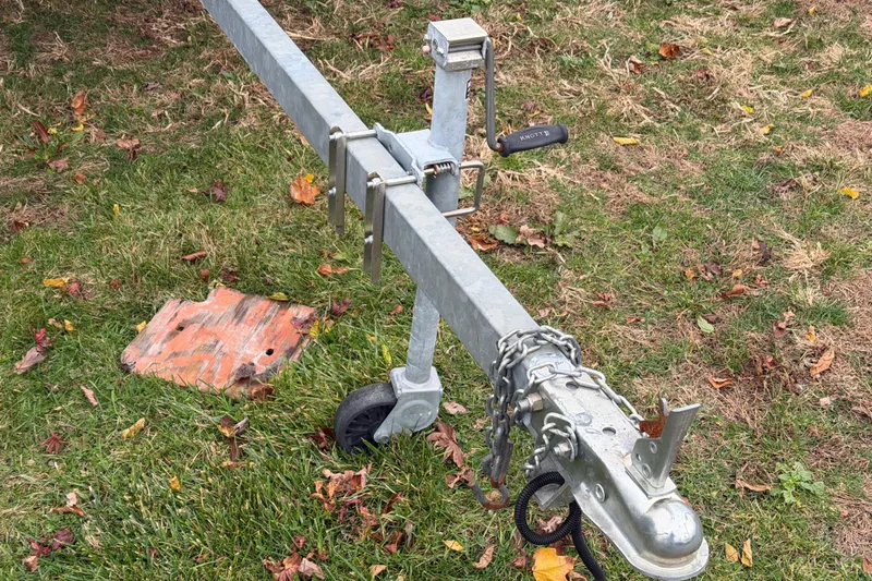 Slide: The Image of Trailer hitch on grass for 2019 Highfield Classic 380 boat. - 14