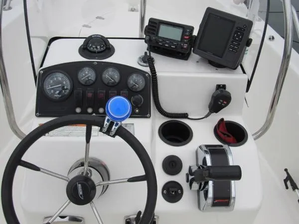 Slide: The Image of Boston Whaler DAUNTLESS 2007 - 3