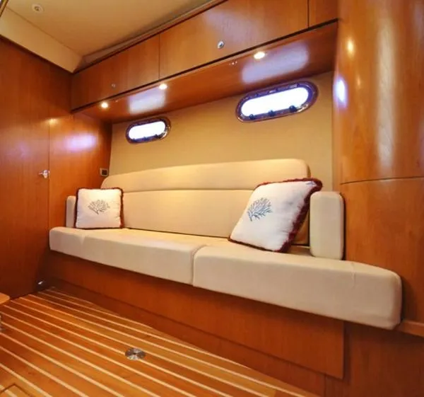 Slide: The Image of Tiara 3500 Sovran 2008 - 1