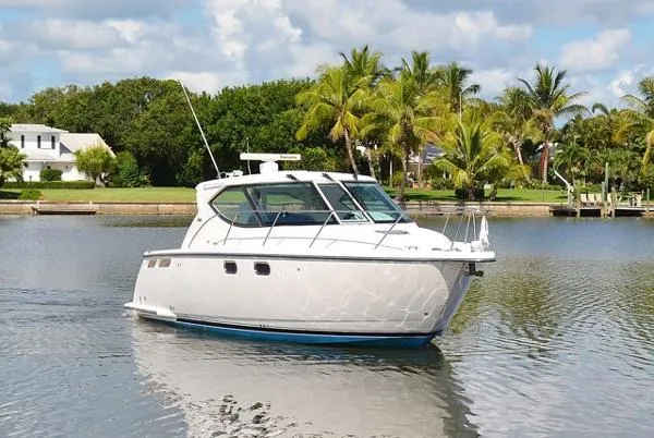 Slide: The Image of Tiara 3500 Sovran 2008 - 7