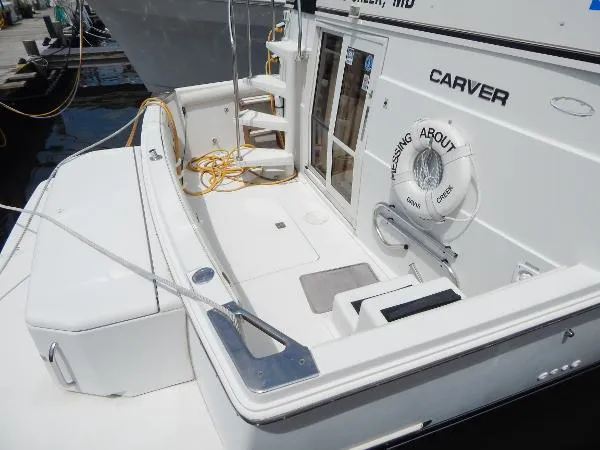 Slide: The Image of Carver Yachts 400 Cockpit Motor Yacht 1997 - 3
