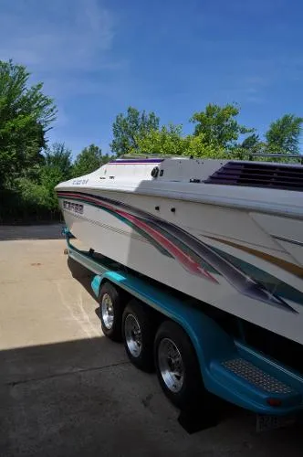Slide: The Image of Wellcraft 38 SCARAB THUNDER 1994 - 6