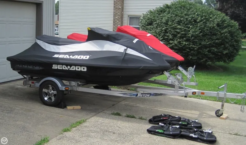 Slide: The Image of Sea-Doo (2) PWC (Pair) 2013 - 4