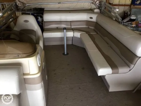 Slide: The Image of Smoker Craft M 818 Infinity CR 2004 - 2
