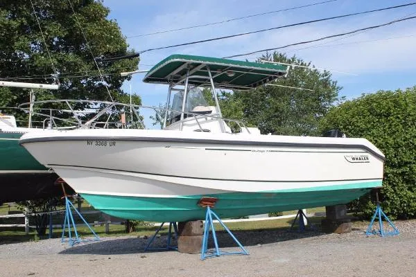 Slide: The Image of Boston Whaler 23 Outrage 1998 - 0