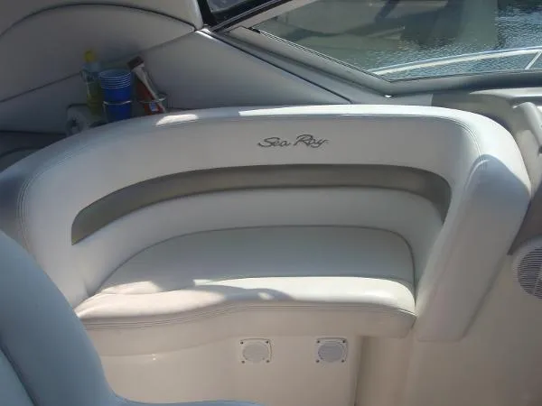 Slide: The Image of Sea Ray 320 Sundancer 2006 - 8