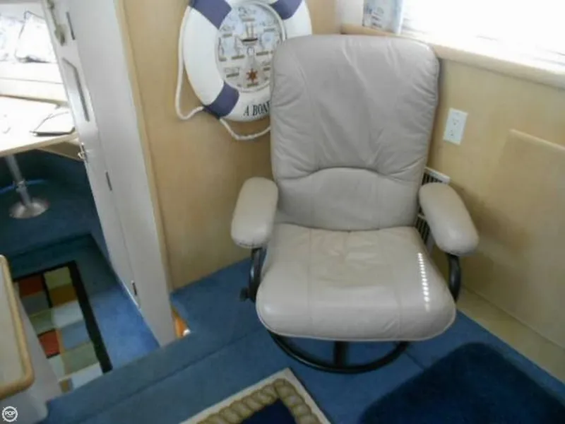 Slide: The Image of Carver Yachts 325 Aft Cabin MY 1998 - 10