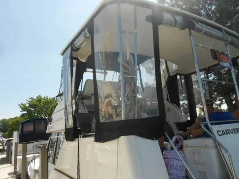 Slide: The Image of Carver Yachts 325 Aft Cabin MY 1998 - 5