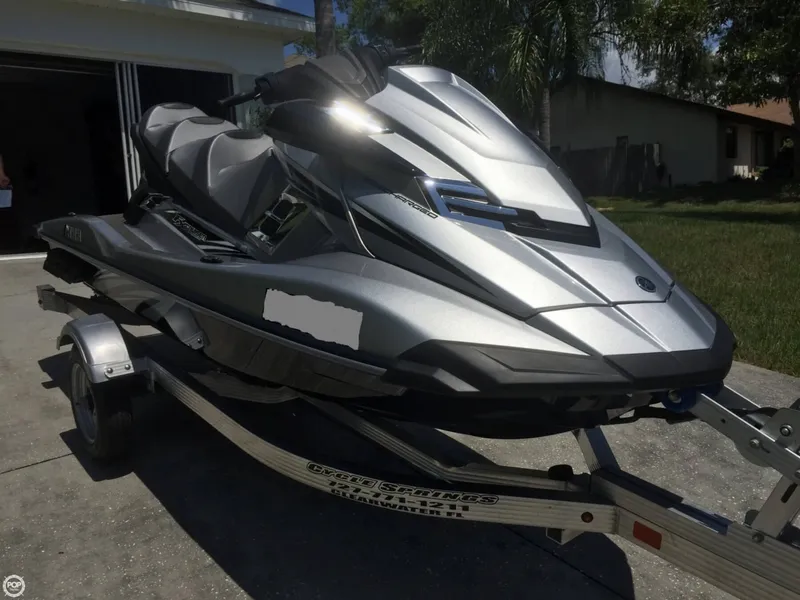 Slide: The Image of Yamaha Waverunner FX Cruiser SHO 2015 - 1