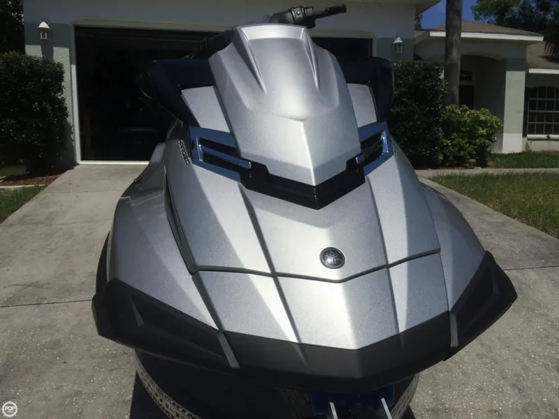 Slide: The Image of Yamaha Waverunner FX Cruiser SHO 2015 - 4