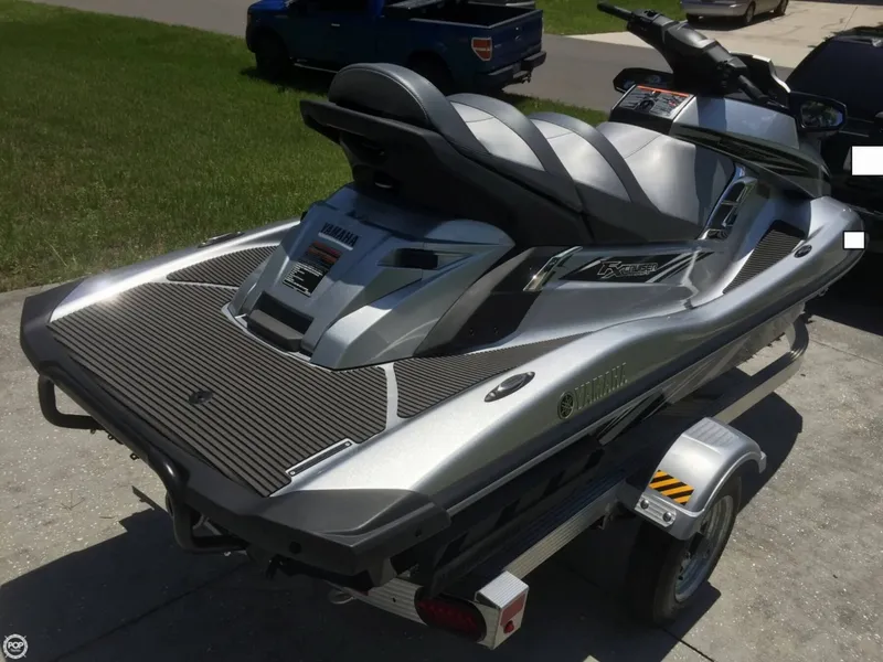 Slide: The Image of Yamaha Waverunner FX Cruiser SHO 2015 - 6