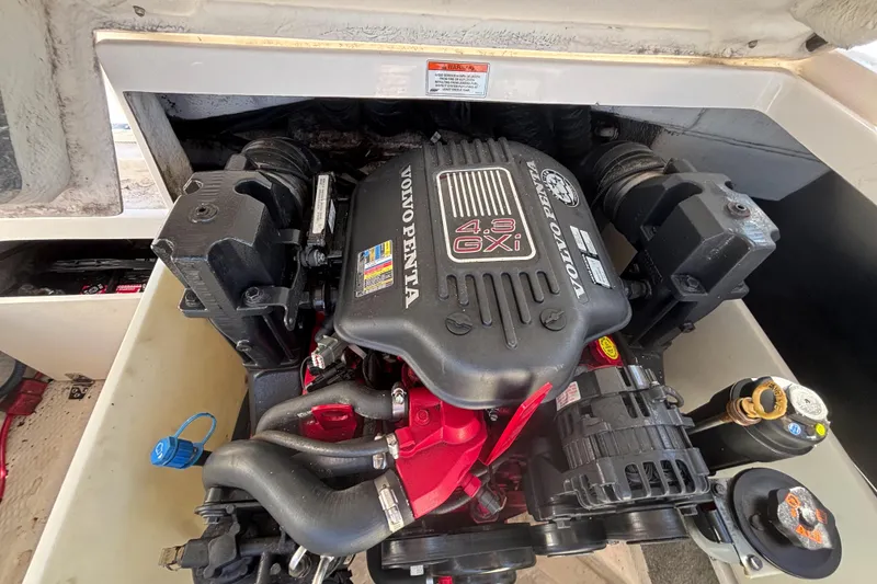Slide: The Image of Volvo Penta 4.3 GXI engine in 2008 Regal 2000 Bowrider boat. - 30