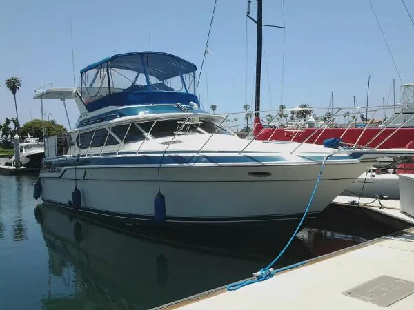 Slide: The Image of Wellcraft San Remo 43 1988 - 2