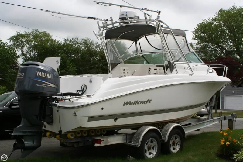 Slide: The Image of Wellcraft 232 Coastal 2006 - 2
