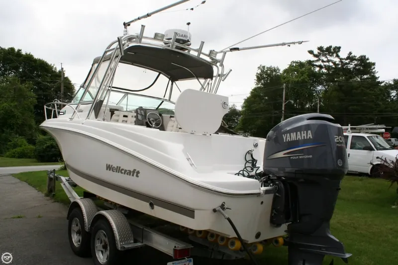 Slide: The Image of Wellcraft 232 Coastal 2006 - 3