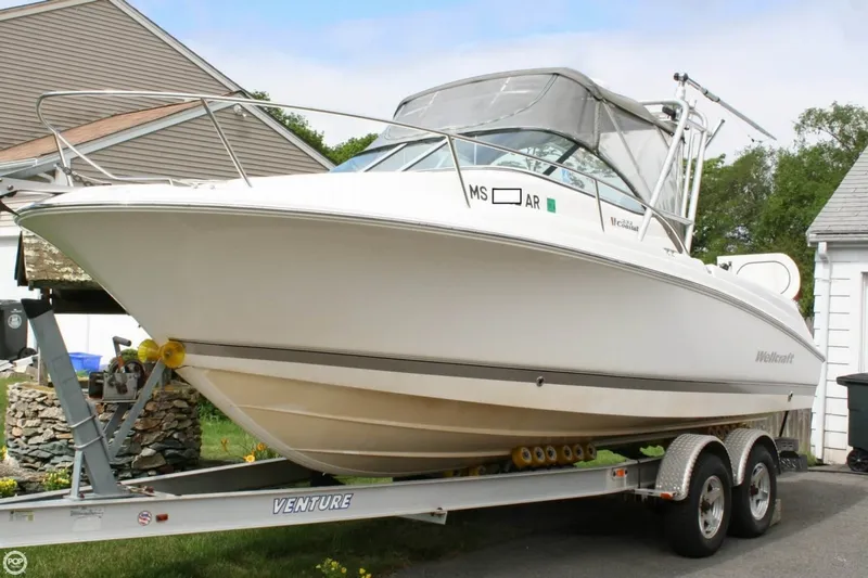 Slide: The Image of Wellcraft 232 Coastal 2006 - 4