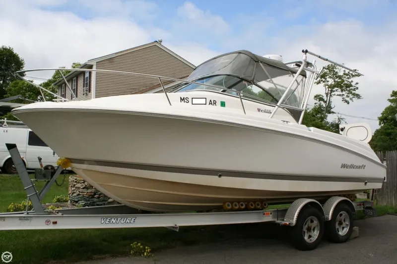 Slide: The Image of Wellcraft 232 Coastal 2006 - 5