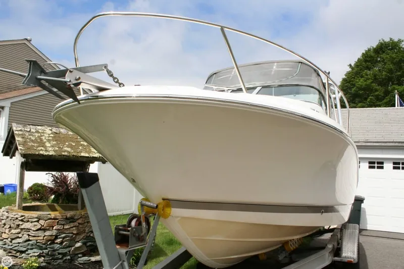 Slide: The Image of Wellcraft 232 Coastal 2006 - 8