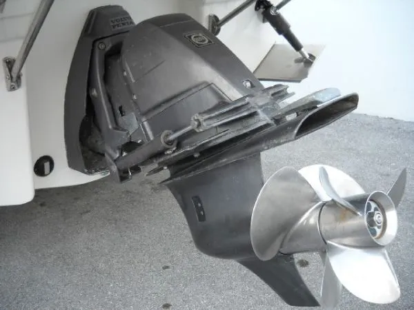 Slide: The Image of Chaparral 240 Signature Cruiser 2007 - 10