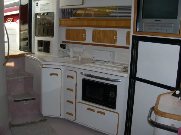 Slide: The Image of Sea Ray Sundancer 1990 - 7
