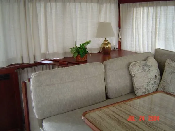 Slide: The Image of Bayliner 3270 MOTOR YACHT 1985 - 4