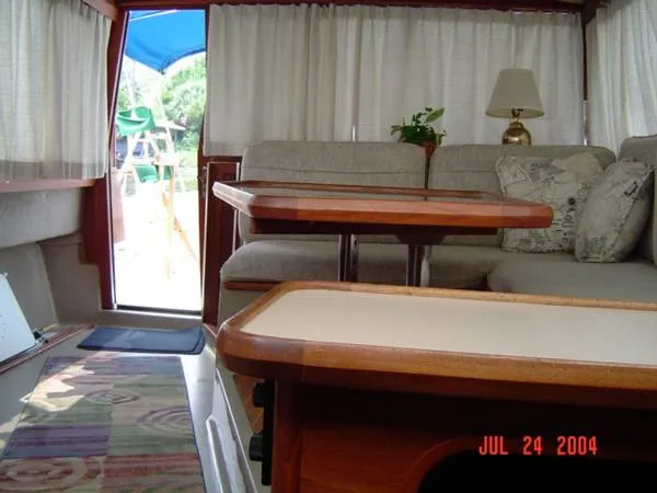 Slide: The Image of Bayliner 3270 MOTOR YACHT 1985 - 6