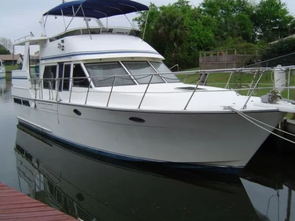 Slide: The Image of Del Rey Motor Yacht 1989 - 0
