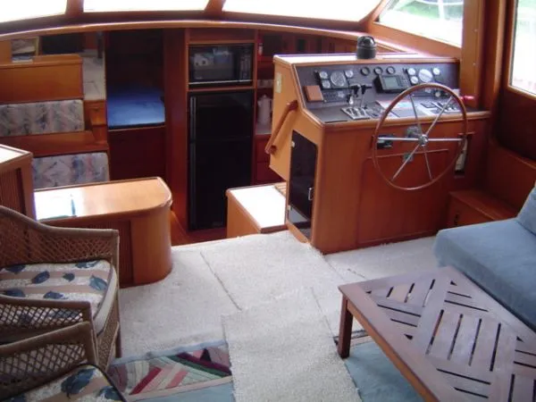Slide: The Image of Del Rey Motor Yacht 1989 - 4