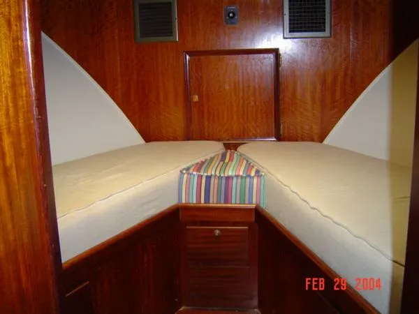 Slide: The Image of Hatteras Motor Yacht 1974 - 5
