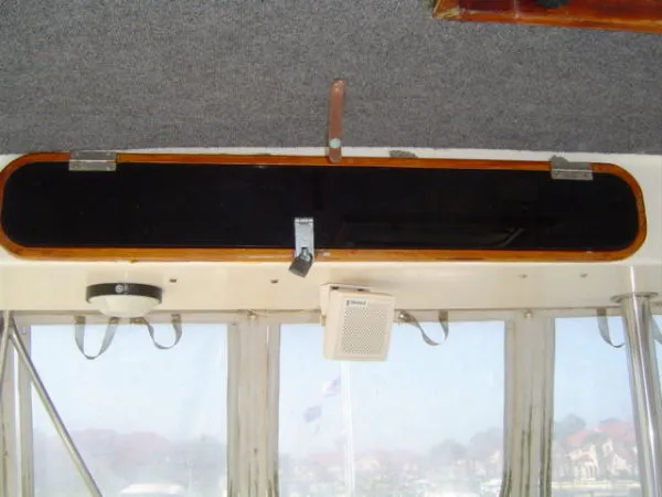 Slide: The Image of Ocean Yacht 38 Super Sport 1989 - 3