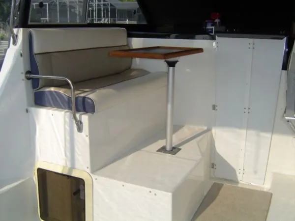 Slide: The Image of Bayliner 2859 Classic 1995 - 9