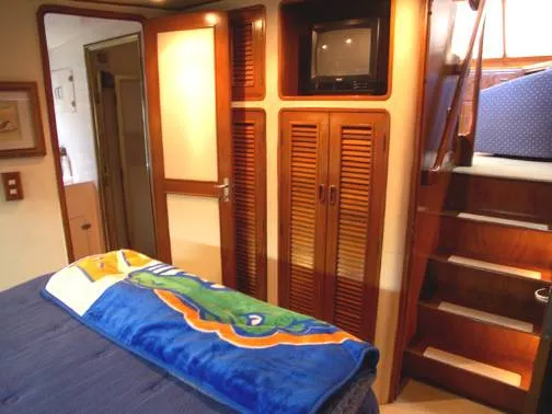 Slide: The Image of Pace Motor Yacht 1989 - 7