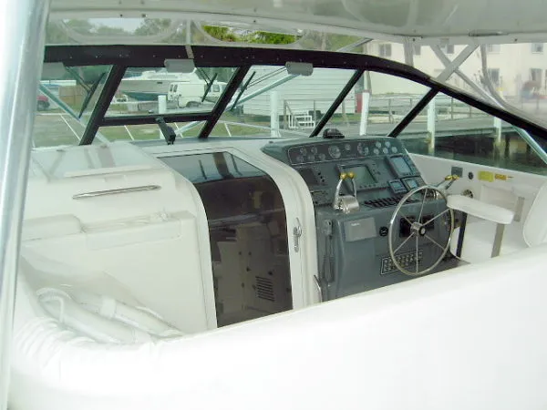 Slide: The Image of Tiara 4300 Open 1999 - 5