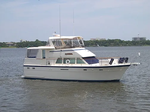 Slide: The Image of Hatteras Double Cabin MY 1985 - 0