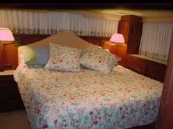 Slide: The Image of Hatteras Double Cabin MY 1985 - 1