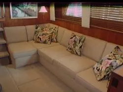 Slide: The Image of Hatteras Double Cabin MY 1985 - 3