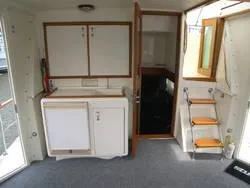 Slide: The Image of Hatteras Double Cabin MY 1985 - 6