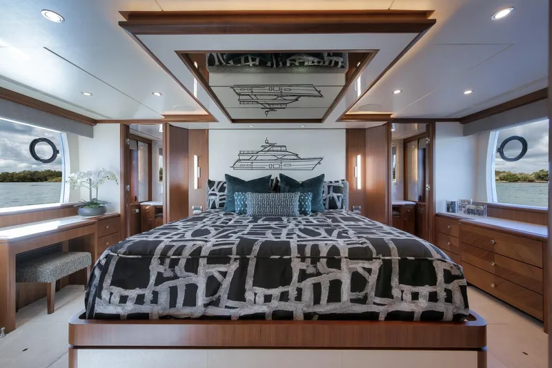 Slide: The Image of Luxurious bedroom interior of 2017 Ocean Alexander 85 E yacht with elegant decor. - 25