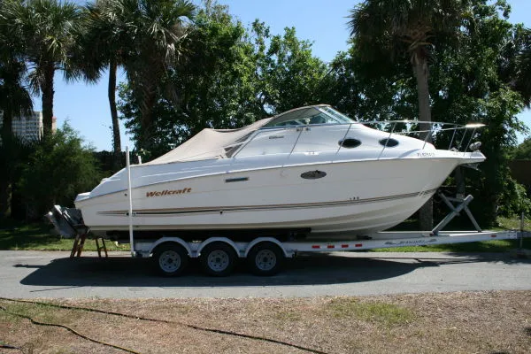Slide: The Image of Wellcraft 270 Coastal Walk Around w/Trailer 2001 - 0
