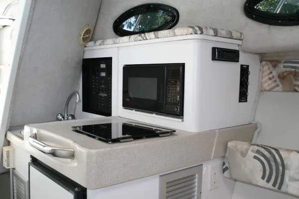 Slide: The Image of Wellcraft 270 Coastal Walk Around w/Trailer 2001 - 6