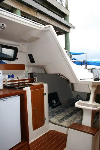 Slide: The Image of Hunter 260 Sloop 2005 - 10