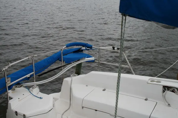 Slide: The Image of Hunter 260 Sloop 2005 - 2