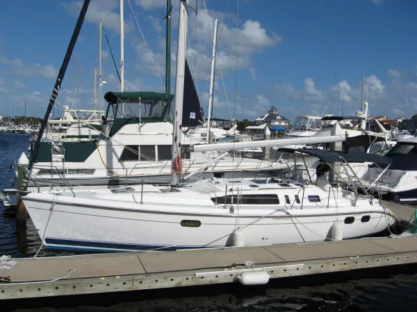 Slide: The Image of Hunter Sloop 2000 - 0