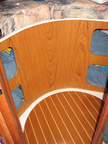 Slide: The Image of Hunter Sloop 2000 - 1