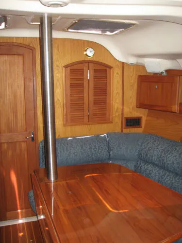 Slide: The Image of Hunter Sloop 2000 - 3