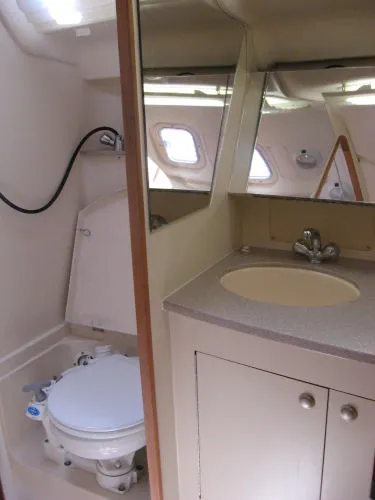 Slide: The Image of Hunter Sloop 2000 - 8