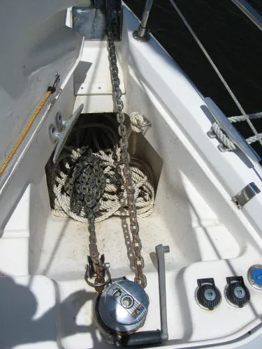 Slide: The Image of Hunter Sloop 2000 - 9