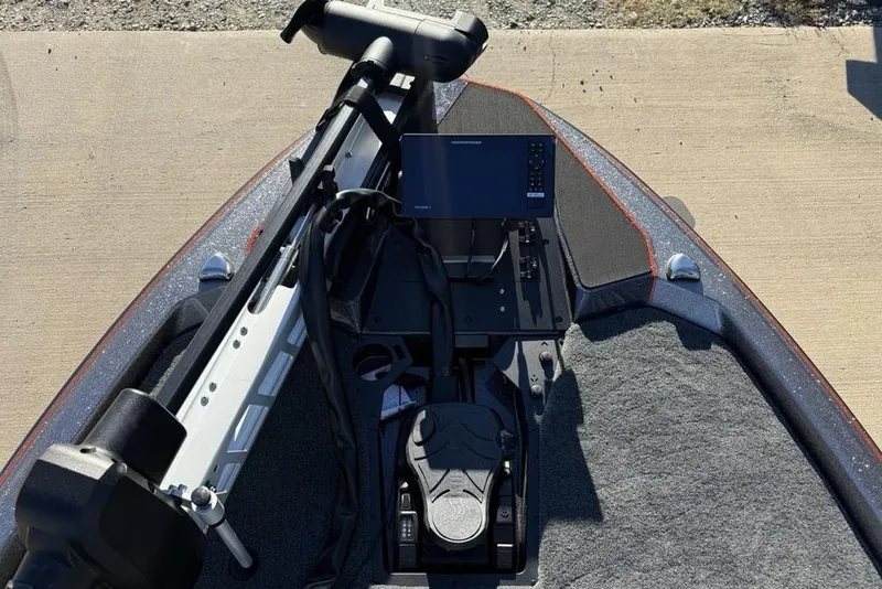 Slide: The Image of 2026 Skeeter ZXE20 boat deck with advanced navigation system and trolling motor. - 5