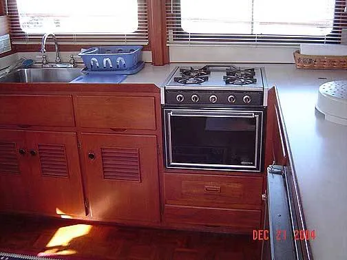 Slide: The Image of Marine Trader Double Cabin 40 1979 - 3