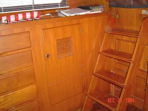Slide: The Image of Marine Trader Double Cabin 40 1979 - 7